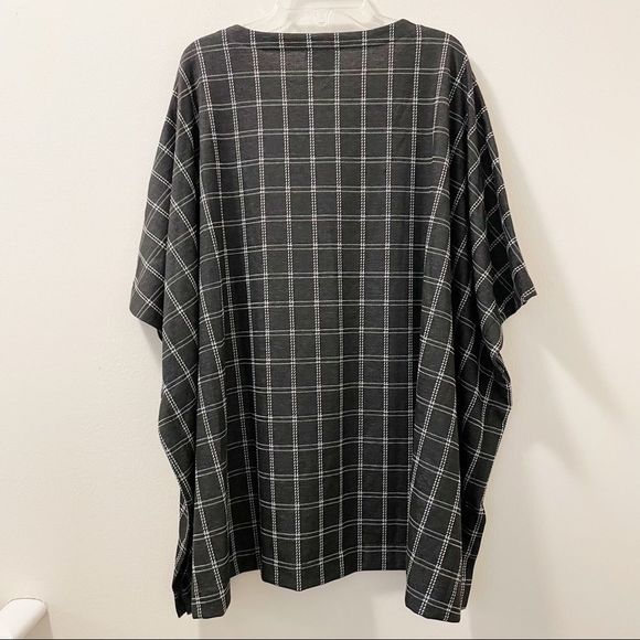Van Heusen Black Crewneck Plaid Knit Poncho Blouse - Size XL - Picture 4 of 8